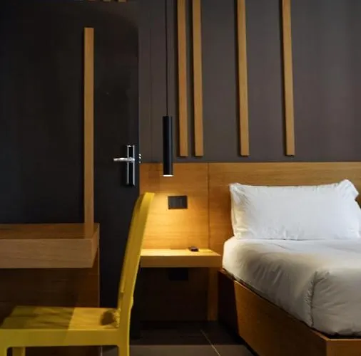 Central Lodge Hotel Hotel 3*