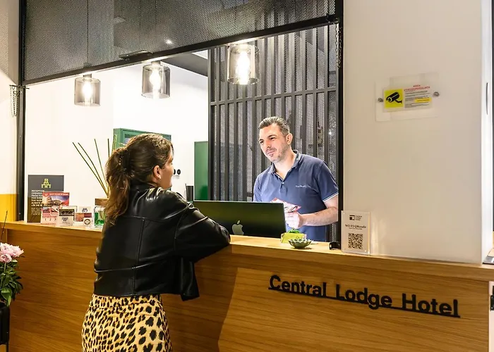 Hotel Central Lodge Hotel 3*