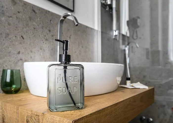 Central Lodge Hotel Hotel