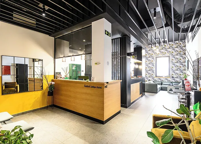 Central Lodge Hotel Hotel 3*