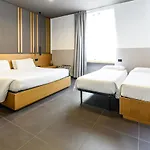 Hotel Central Lodge