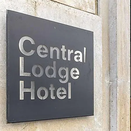 Central Lodge Hotel Отель