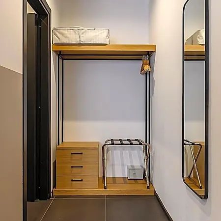 Central Lodge Hotel Отель Рим