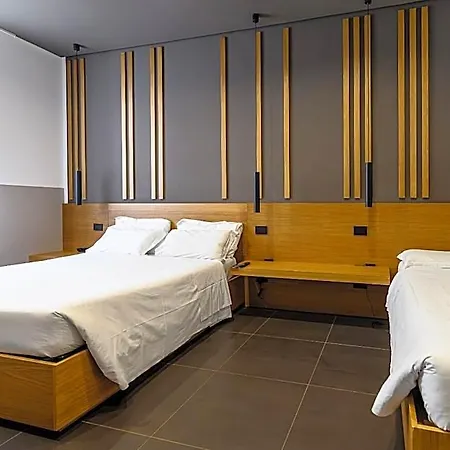 Отель Central Lodge Hotel Рим