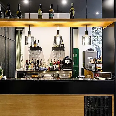 Отель Central Lodge Hotel Рим